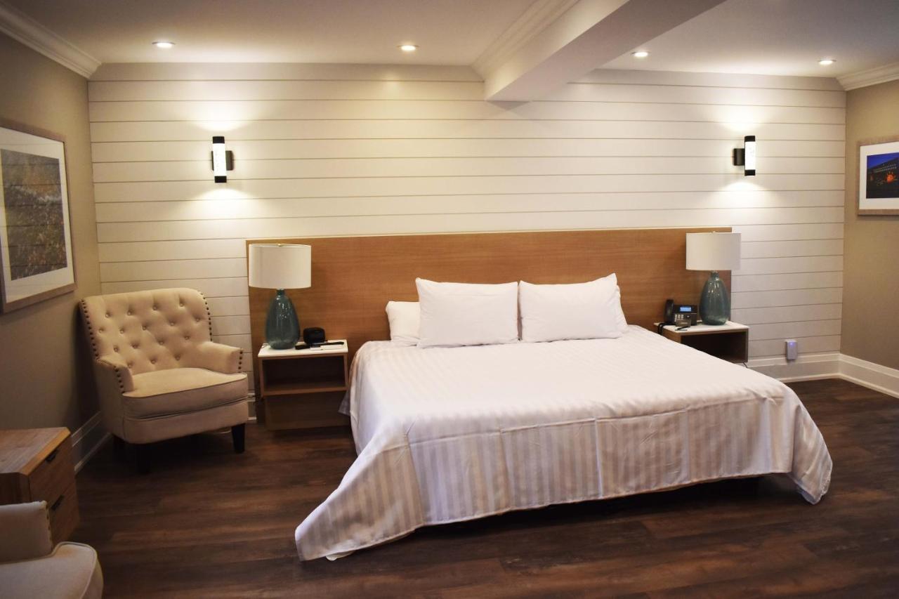 Colonial Hotel & Suites Grand Bend Eksteriør billede