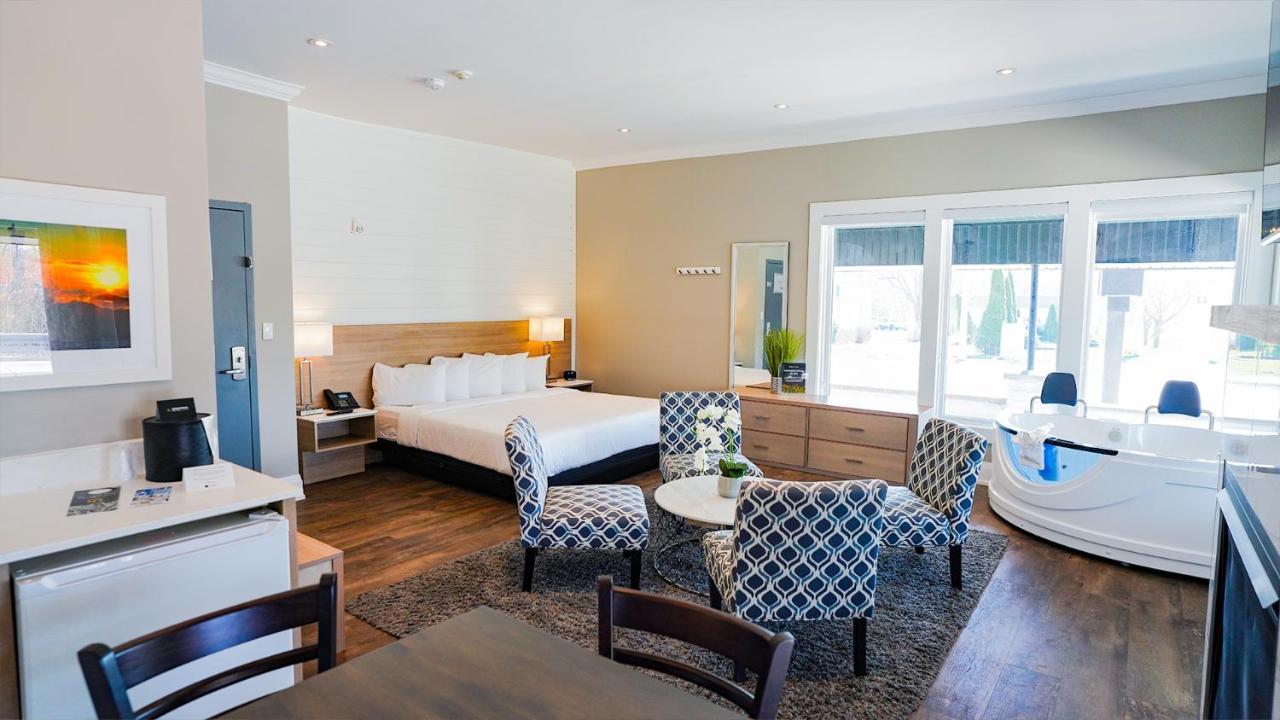 Colonial Hotel & Suites Grand Bend Eksteriør billede