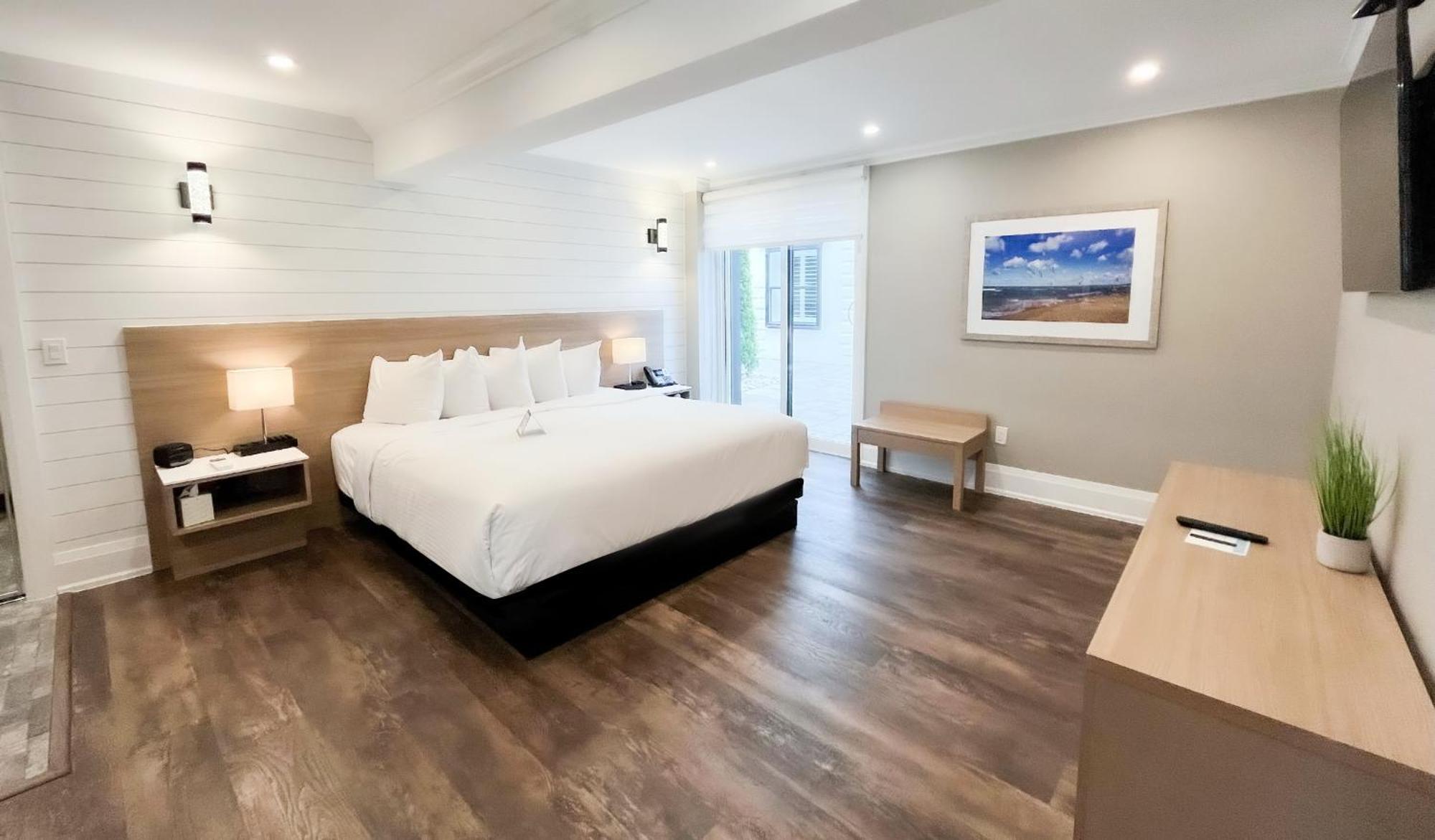 Colonial Hotel & Suites Grand Bend Eksteriør billede