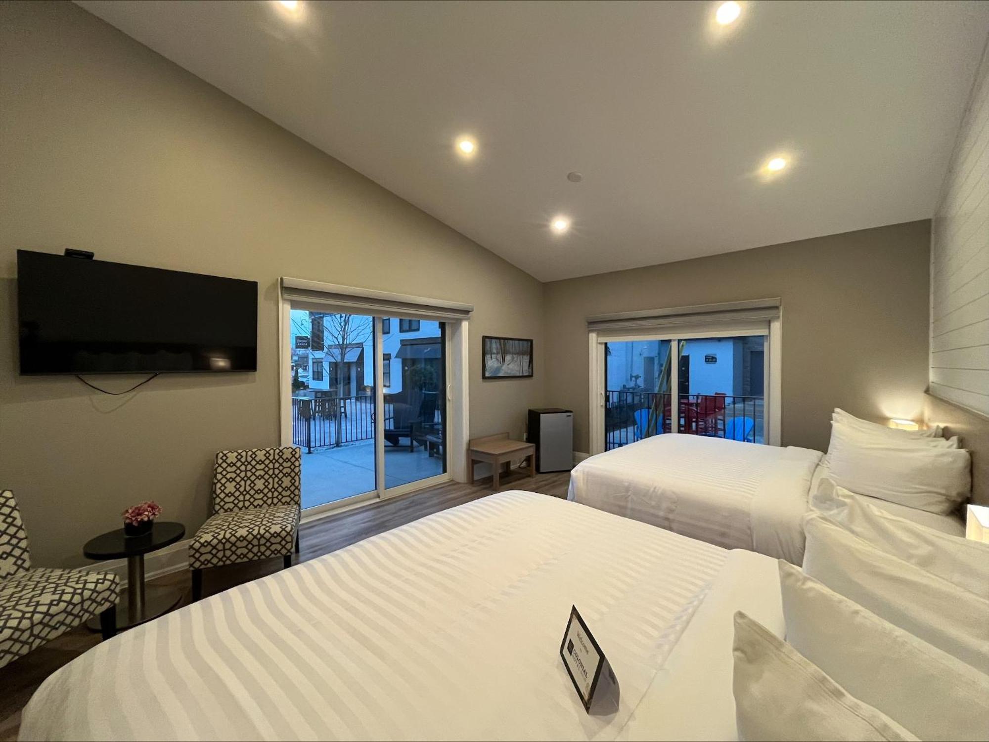 Colonial Hotel & Suites Grand Bend Eksteriør billede