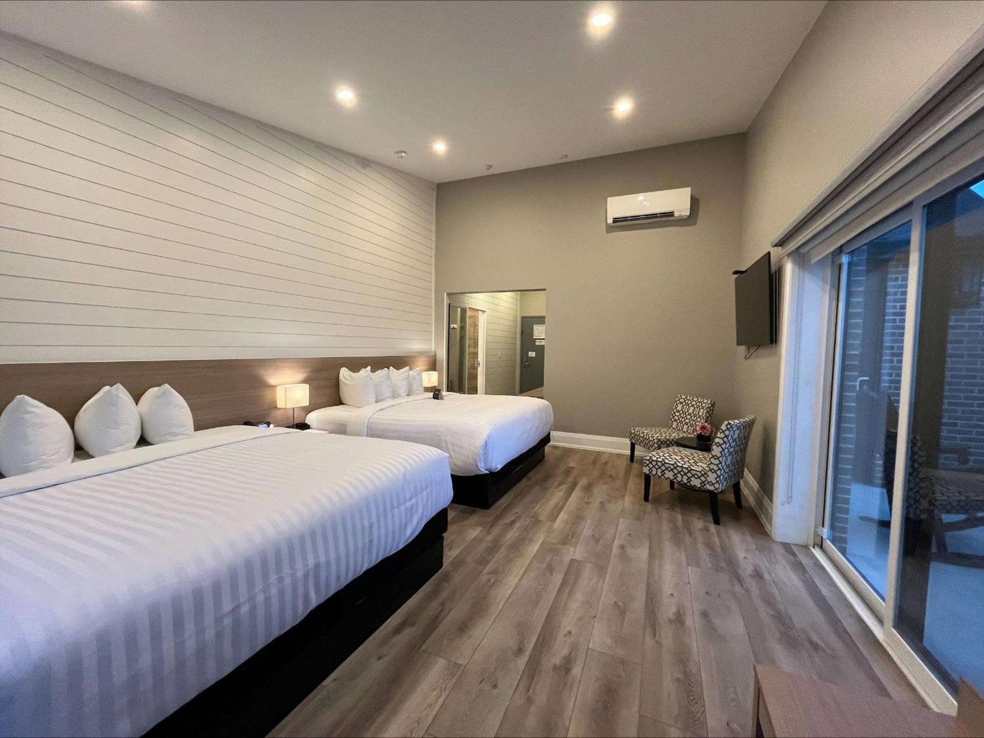 Colonial Hotel & Suites Grand Bend Eksteriør billede