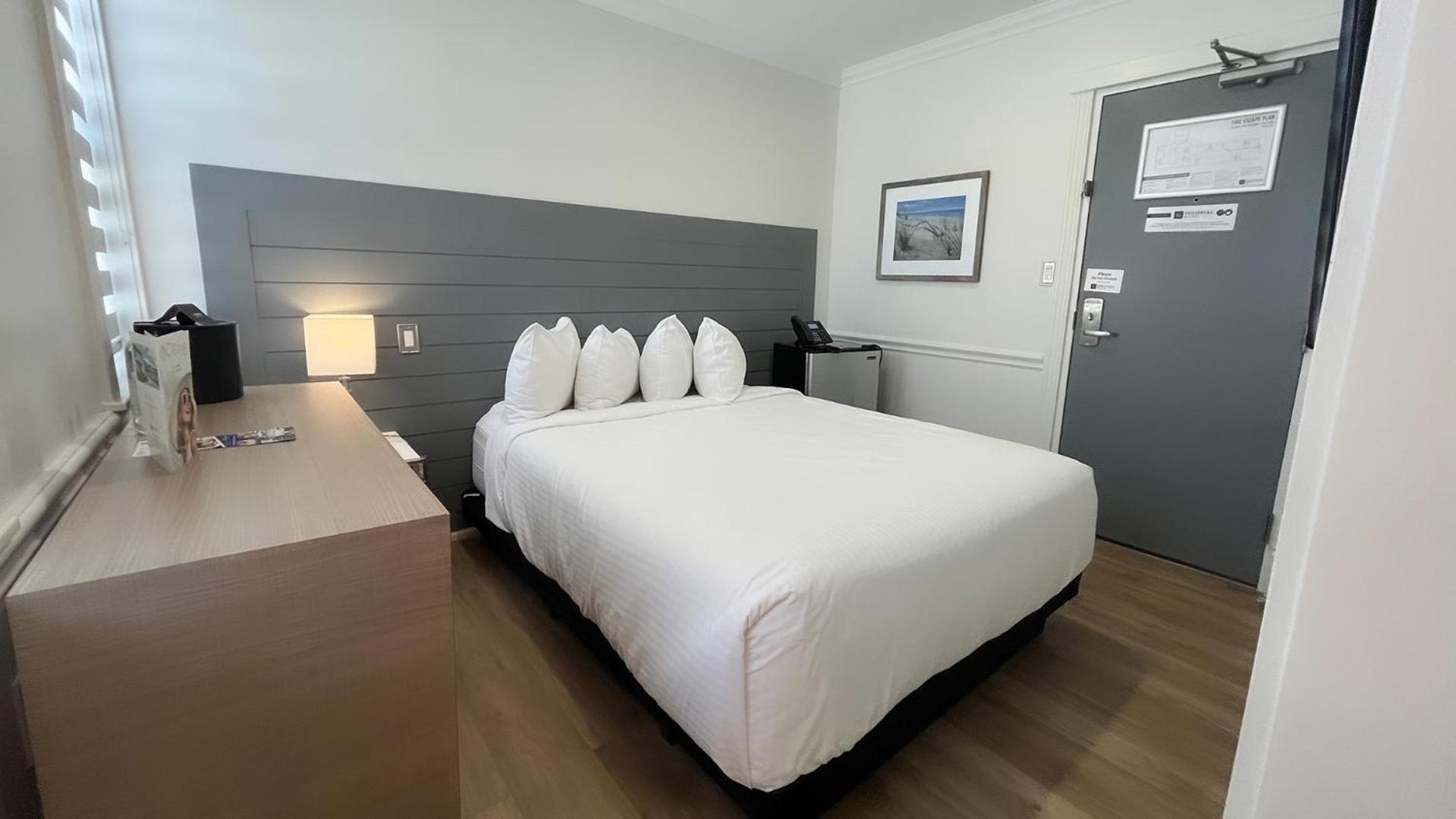 Colonial Hotel & Suites Grand Bend Eksteriør billede